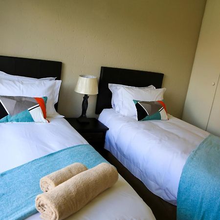 Witfield African Eagle Apartments מראה חיצוני תמונה