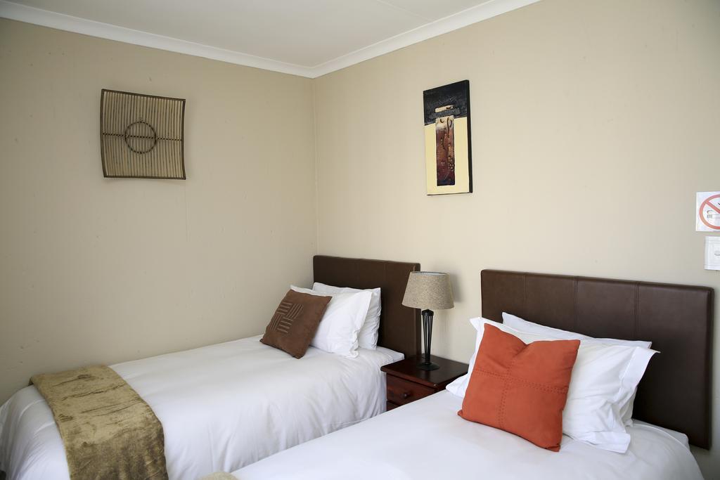 Witfield African Eagle Apartments מראה חיצוני תמונה